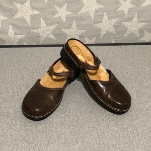 Vintage Thom McAn Brown Leather Mules